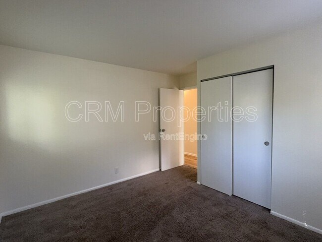 Building Photo - 8501 Athens Ct