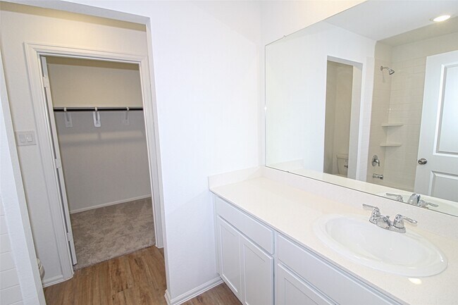 Building Photo - 954 Mockingbird Psge Dr