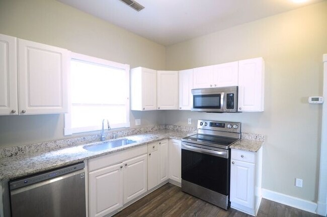 Building Photo - 202 Beirne Ave NW