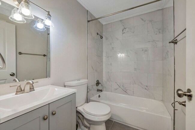 Building Photo - 4304 Batavia Meadows Dr