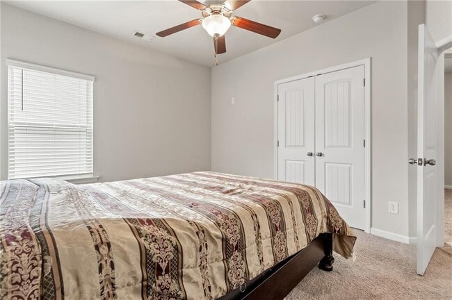 Building Photo - 256 Berkleigh Trails Dr