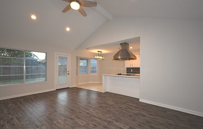 Building Photo - 9243 Friendship Rd