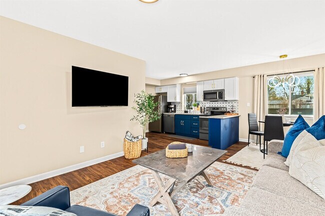 Building Photo - 18939 Sharon Ln