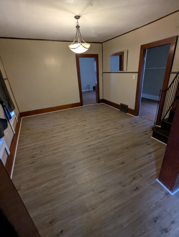 Building Photo - 313 W 21st St