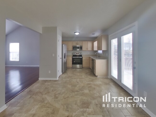 Building Photo - 709 Billie Jean Cir