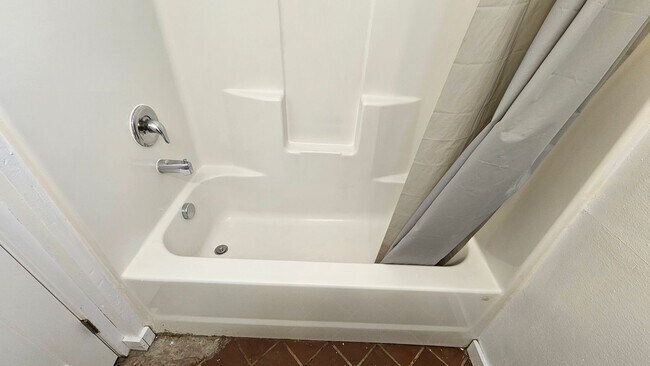 Building Photo - Ore