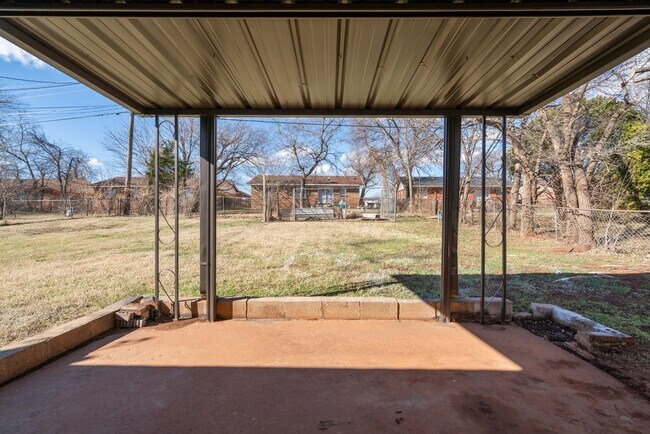 Building Photo - 3 bed, 1 bath home in OKC,OK