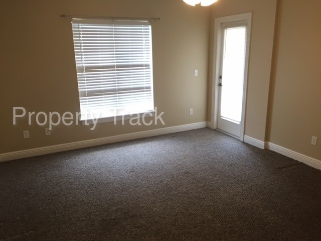 Building Photo - VILLAS OF CARILLON TOWNHOME 3/2.5/2