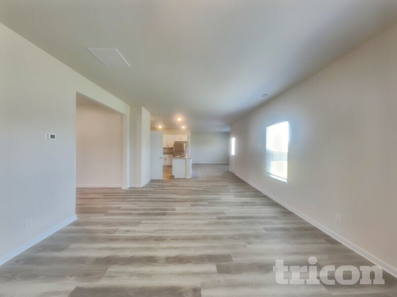 Building Photo - 259 Oliver Dr