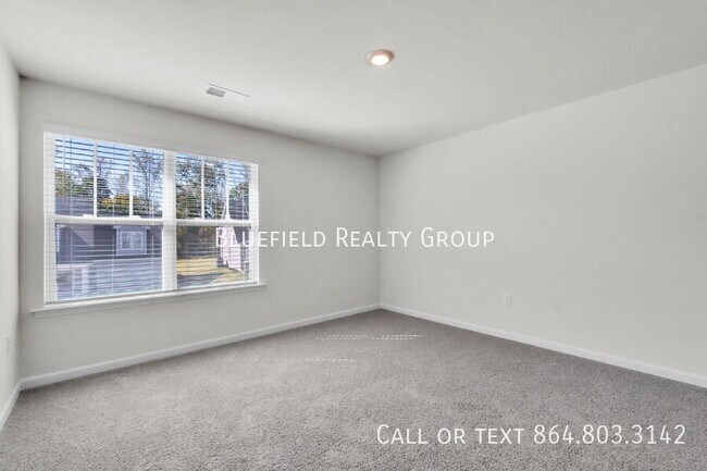 Building Photo - 380 Fenwick Dr