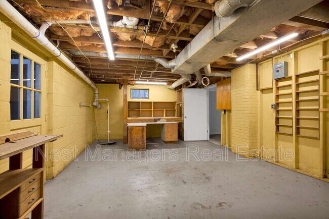 Building Photo - 301 Fairfield Rd