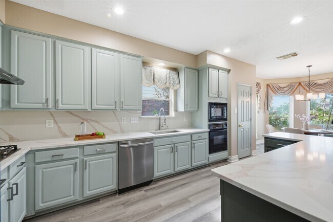 Building Photo - 6426 Portuguese Bend Dr