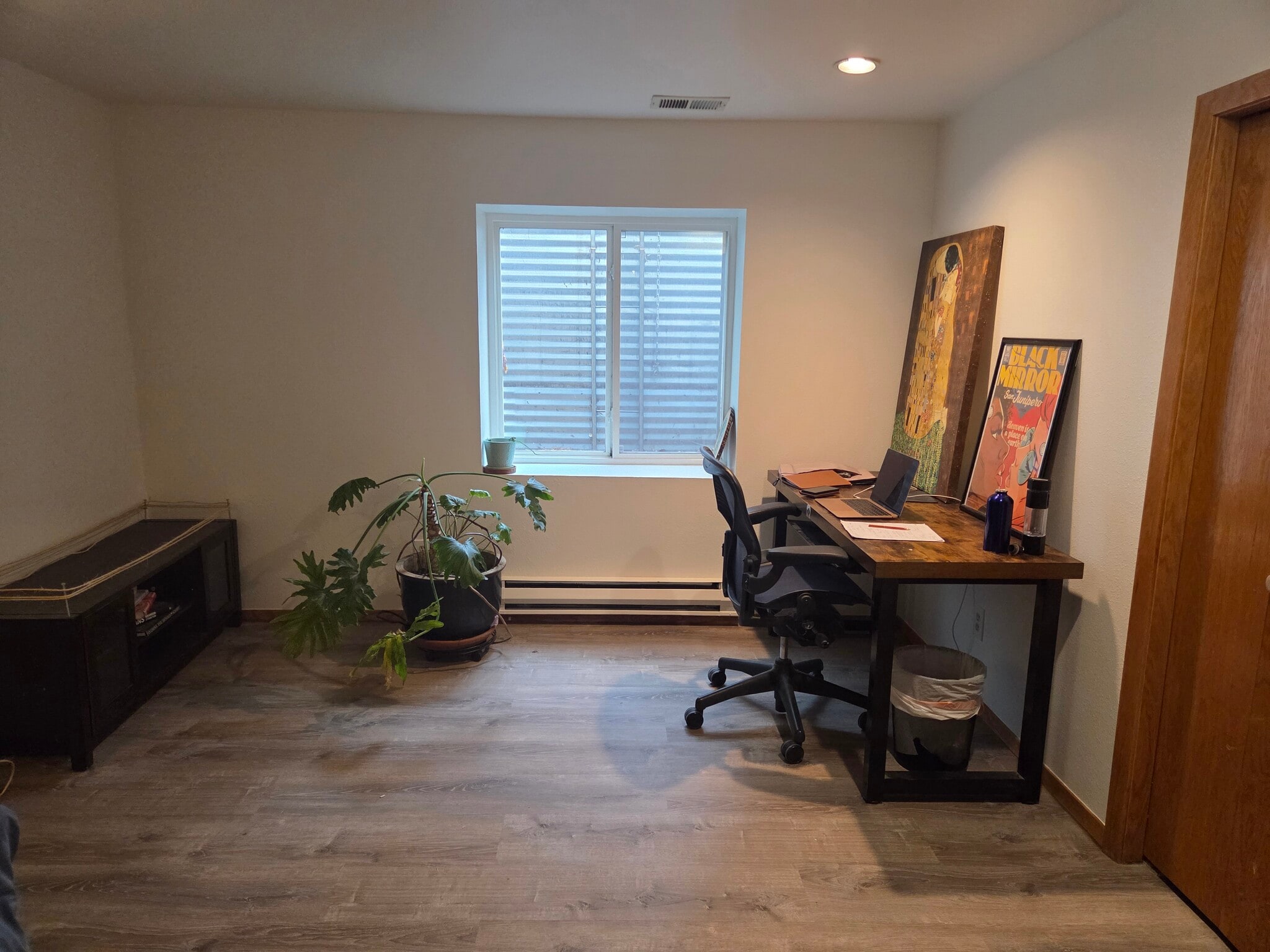 2nd bedroom - 3643 Roundtree Ct