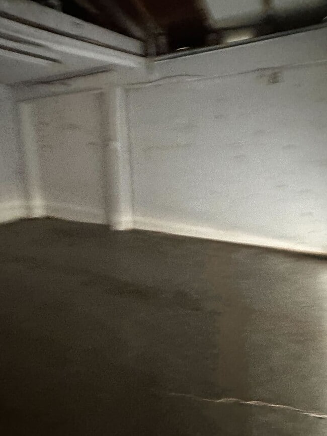 Building Photo - Spacious 3BR/2BA with Cozy Fireplace & Bright Living