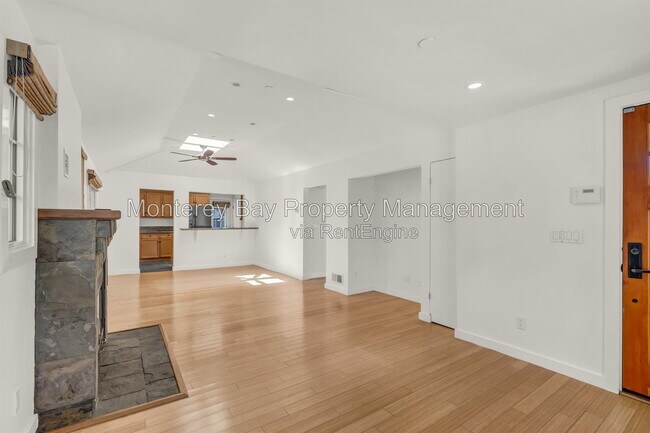 Building Photo - 414 Monterey Ave