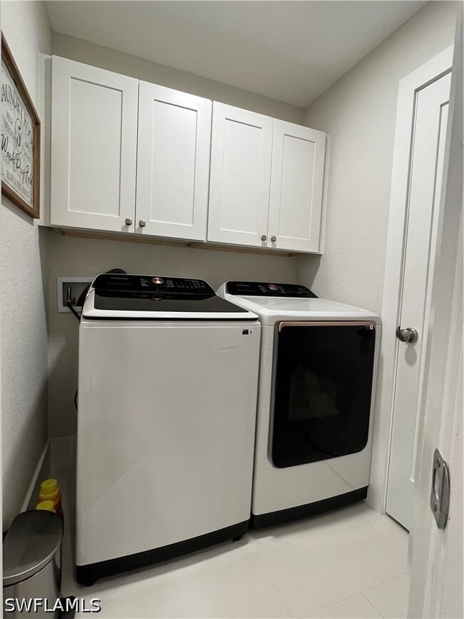Building Photo - 7087 Barrington Cir
