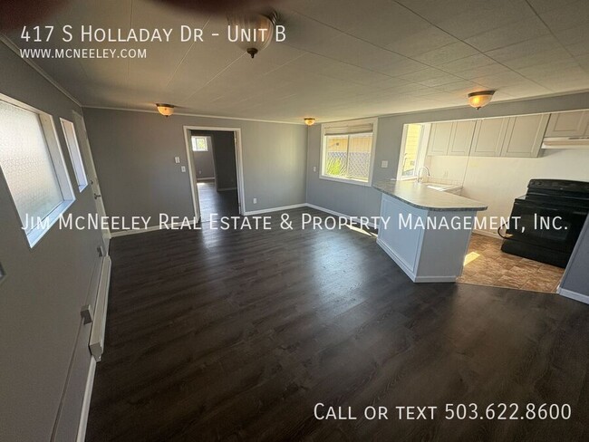 Building Photo - 417 S Holladay Dr