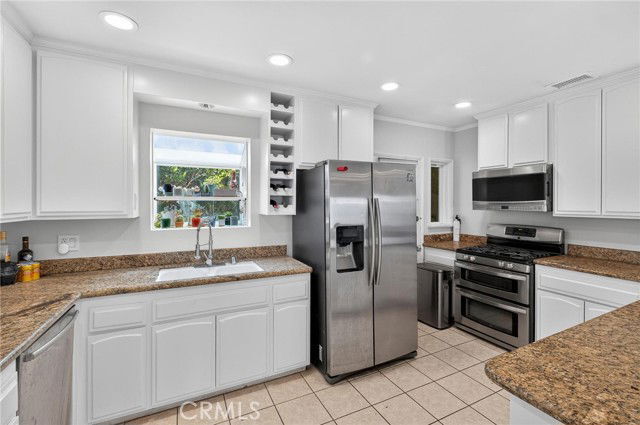 Building Photo - 608 35th St