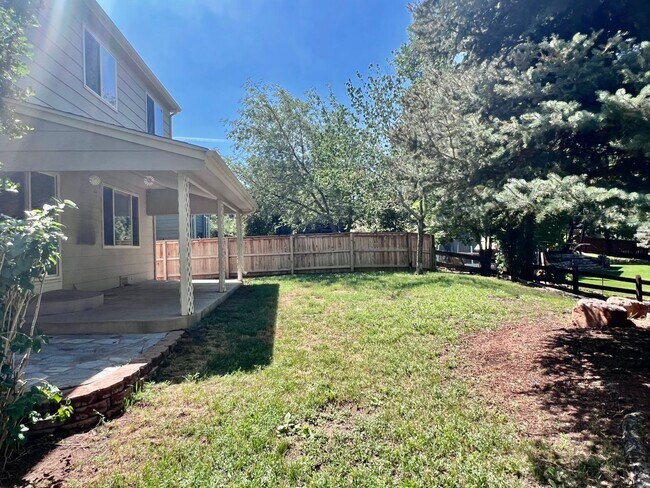 Building Photo - Wonderful 5 Bed/4 Bath Home Located on Qui...
