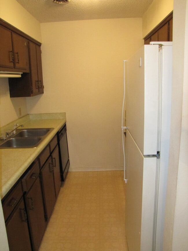Building Photo - 109 Thornwell Ct