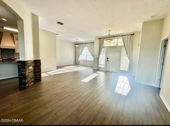 Building Photo - 1755 Creekwater Blvd