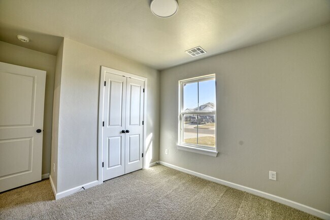 Building Photo - Brand New Home In Washington!