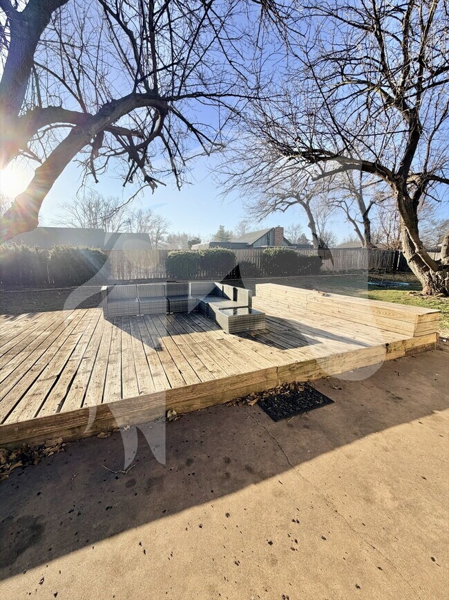 Building Photo - "Spacious 4-Bedroom Haven on Old Mallard Rd – Your Perfect Family Retreat in Enid!"