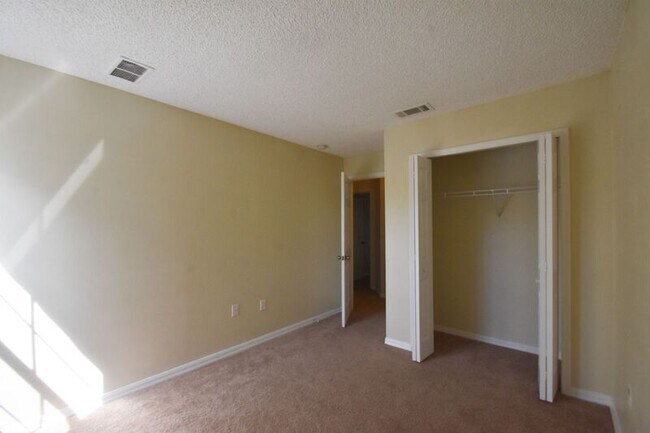 Building Photo - 8427 Crystal Cove Loop