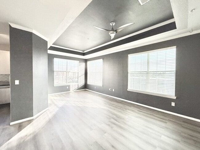 Building Photo - 4221 W Spruce St