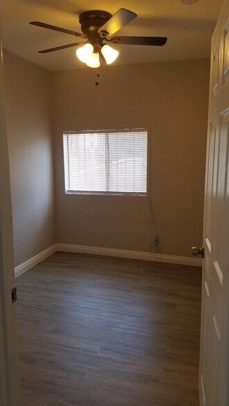 Bedroom - 5922 S San Pedro St