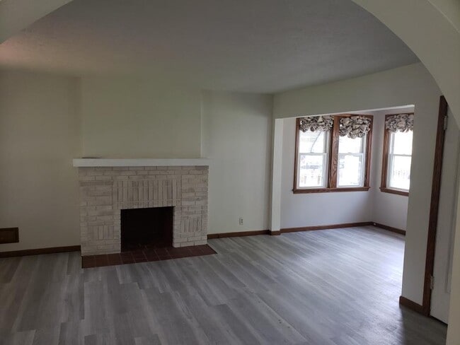 Building Photo - 158 Beechwood Dr