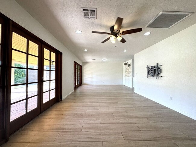 Building Photo - 4426 N 85th St