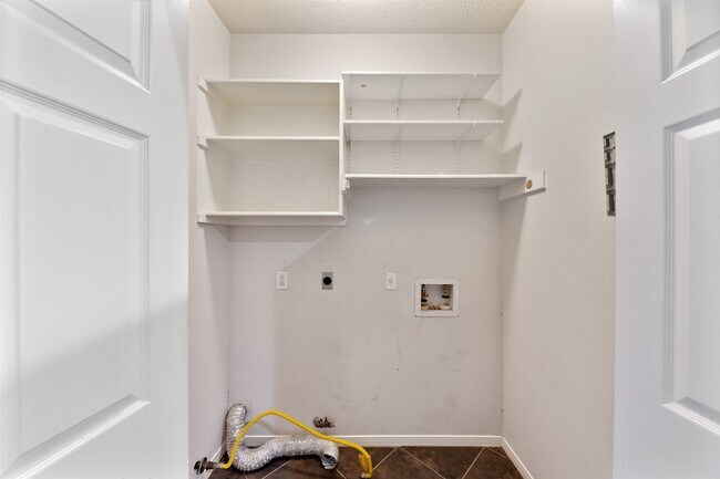 Building Photo - 3014 Cherry Mill Ct