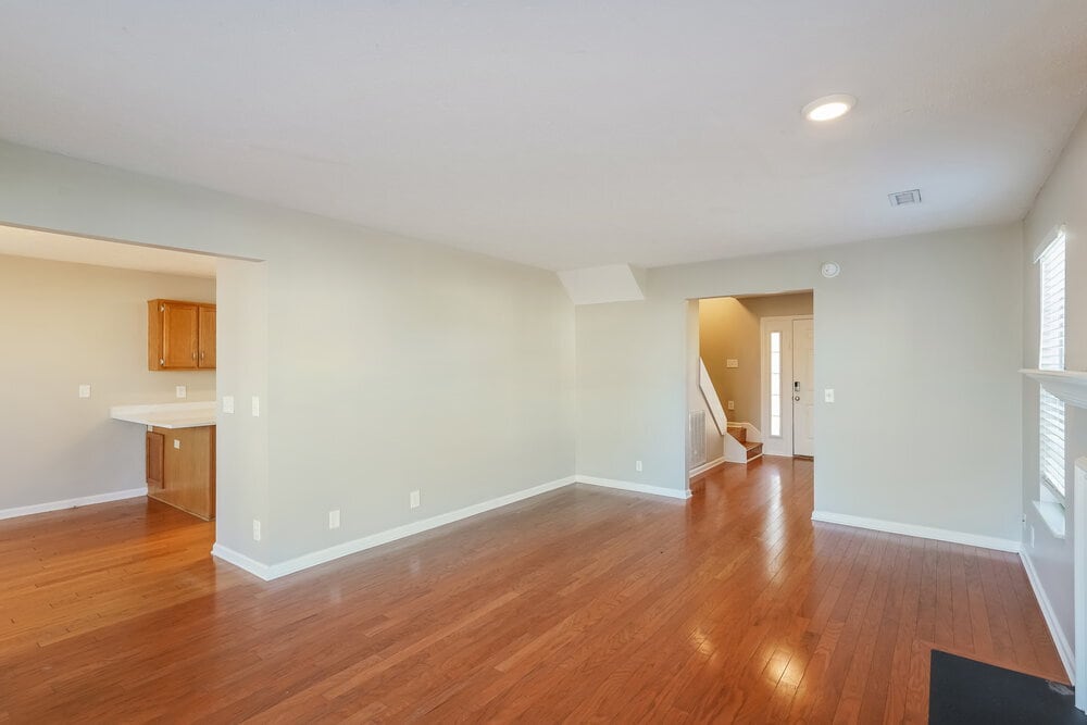 Building Photo - 901 Bexhill Ct S