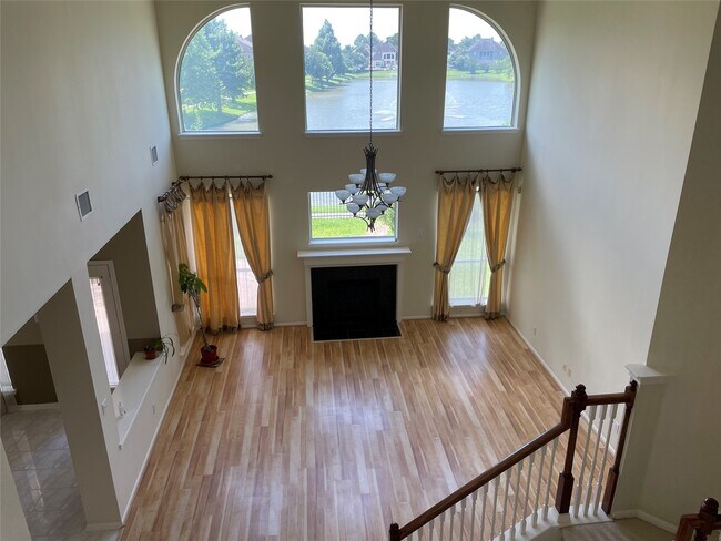 Building Photo - 12423 Ashford Hollow Dr