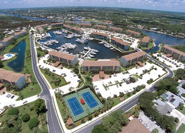 Building Photo - 2601 Marina Isle Way