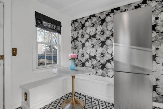 Building Photo - Available in March. Nashville 2 BED charming cottage for rent. Renovated with darling details and...