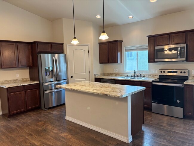 Building Photo - 439 Donogal Dr
