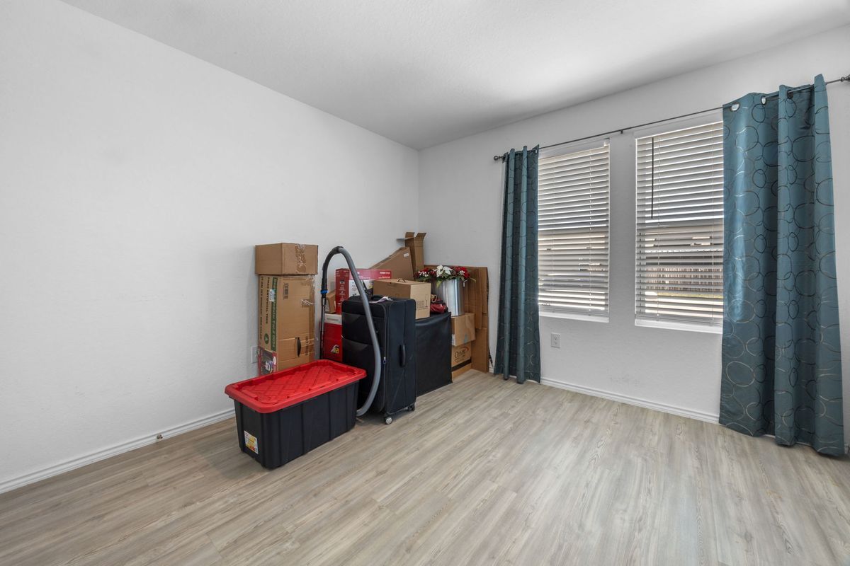 Building Photo - 7415 Donkey Vly