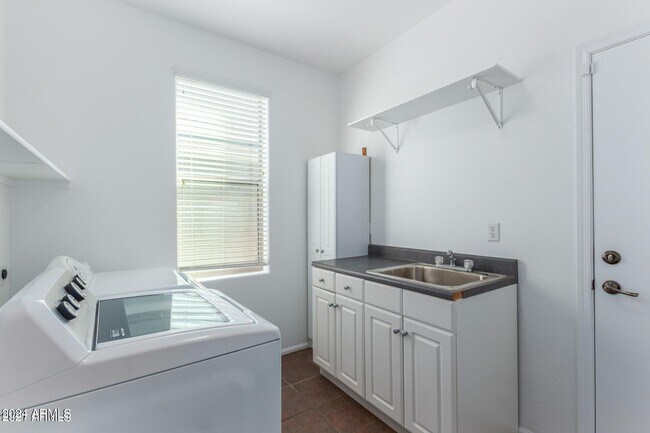Building Photo - 16516 W Carmen Dr
