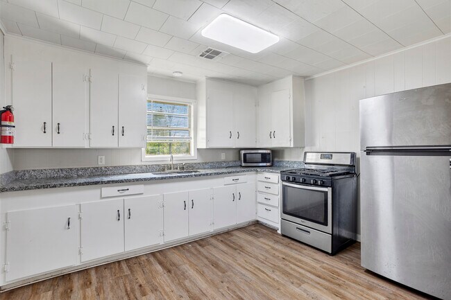 Building Photo - 732 Murbelle Rd