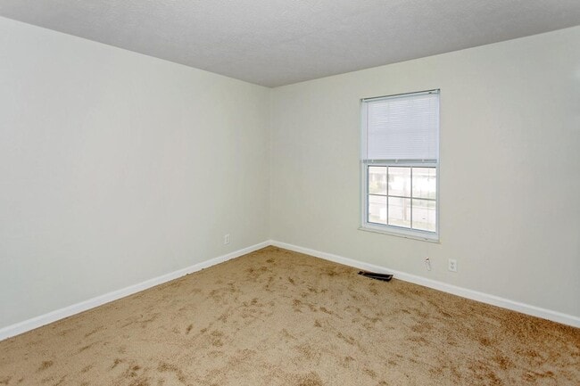 Building Photo - DELHI TOWNSHIP-Cute updated 3 bedroom 2bath ranch in OHSD w/huge 2 car garage
