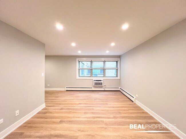 Primary Photo - 1 bedroom in CHICAGO IL 60657