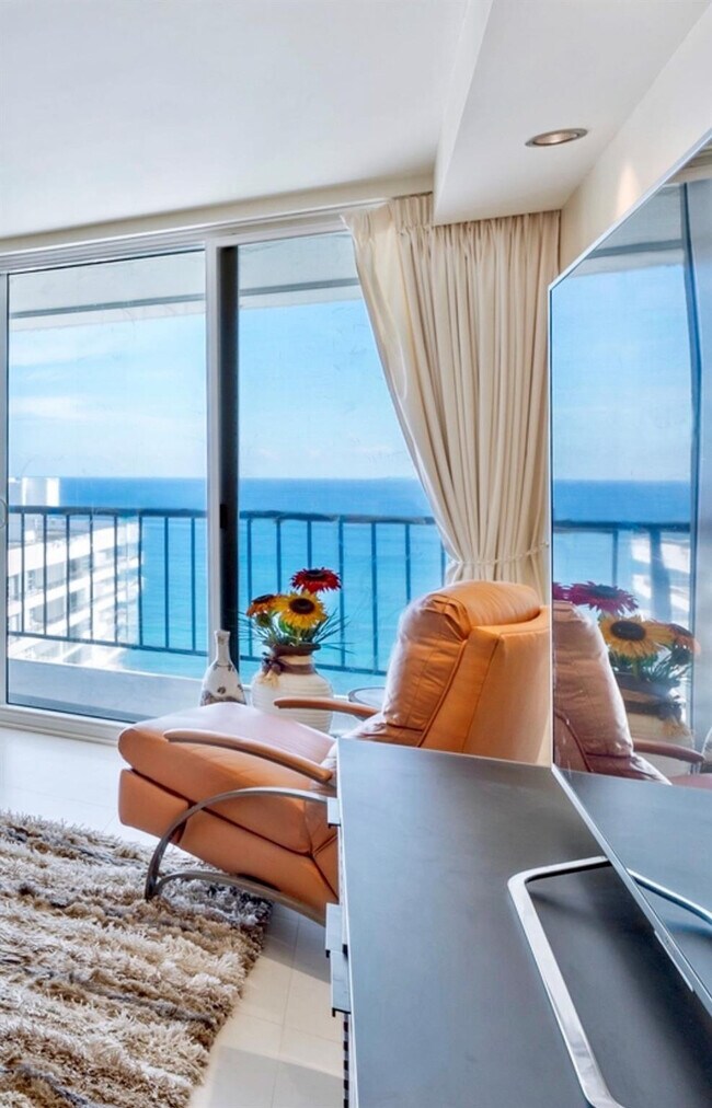 Building Photo - 4280 Galt Ocean Dr