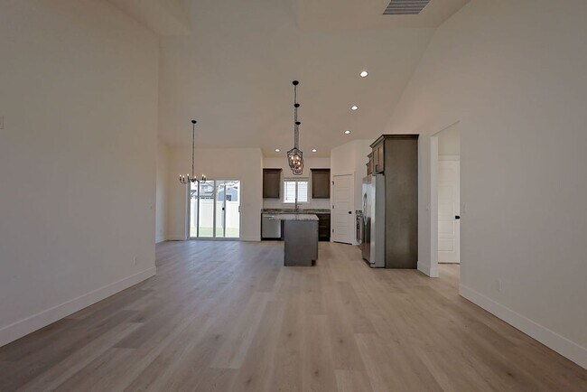 Building Photo - Kimberly - Single Family Home