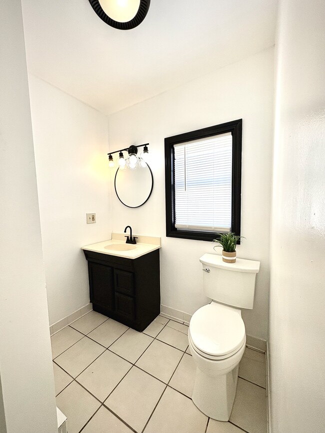 Building Photo - 14 Hackmatack St