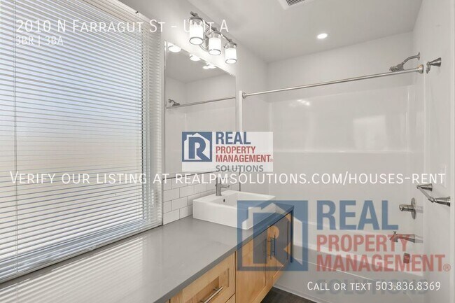 Building Photo - 2010 N Farragut St