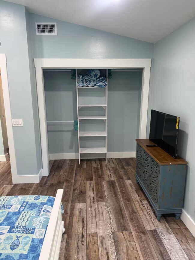 Building Photo - 3837 Sandstone Ct