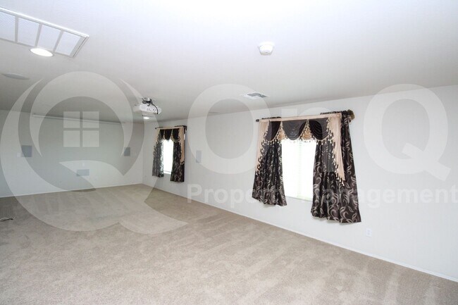Building Photo - 3159 E Chisum Ln