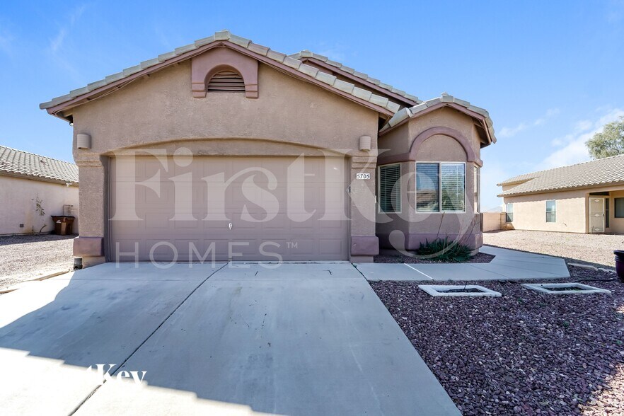 Building Photo - 5705 W Cortaro Crossing Dr
